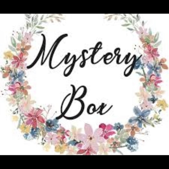 𝅺15 items for  summer mystery box size medium - Picture 1 of 1